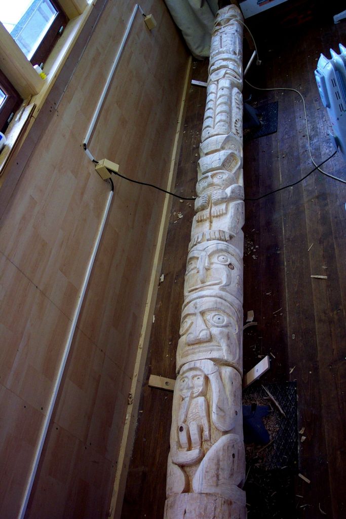 Rozpracovaný nový totem